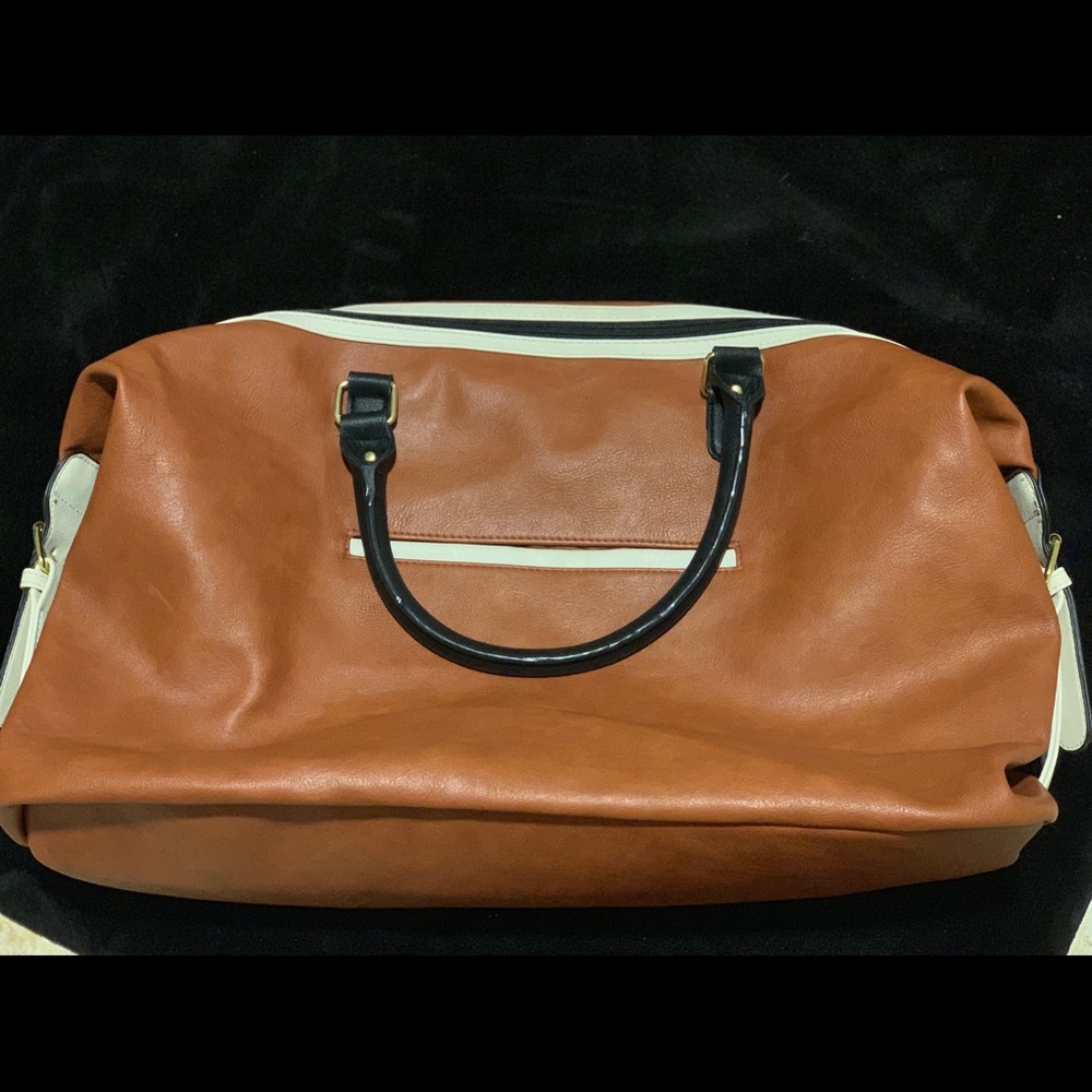 Travel Duffle - Picture 3 of 3